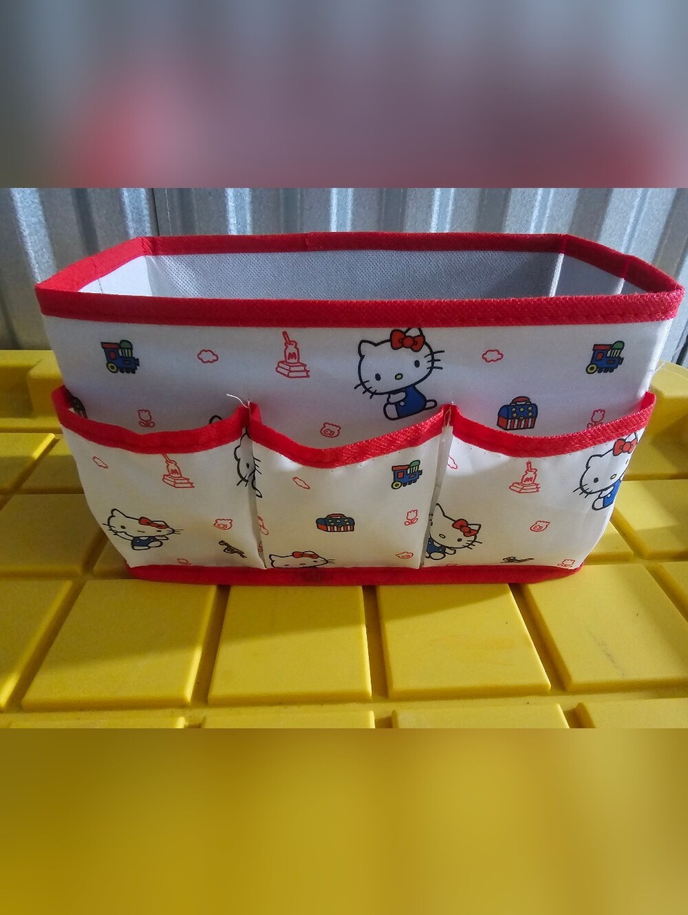 Hello Kitty Red and White Organizers - Picture 5 of 5